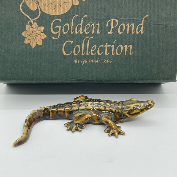 Golden Pond Collection by GREEN TREE Aligator - Picture 2 of 9